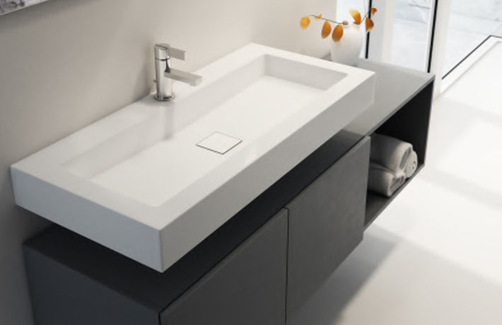 Bathtubs washbasins.